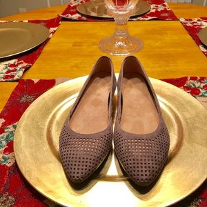 Vionic Posey Suede Flats